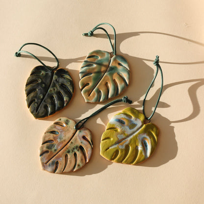 Monstera Ornament - Curious Clay